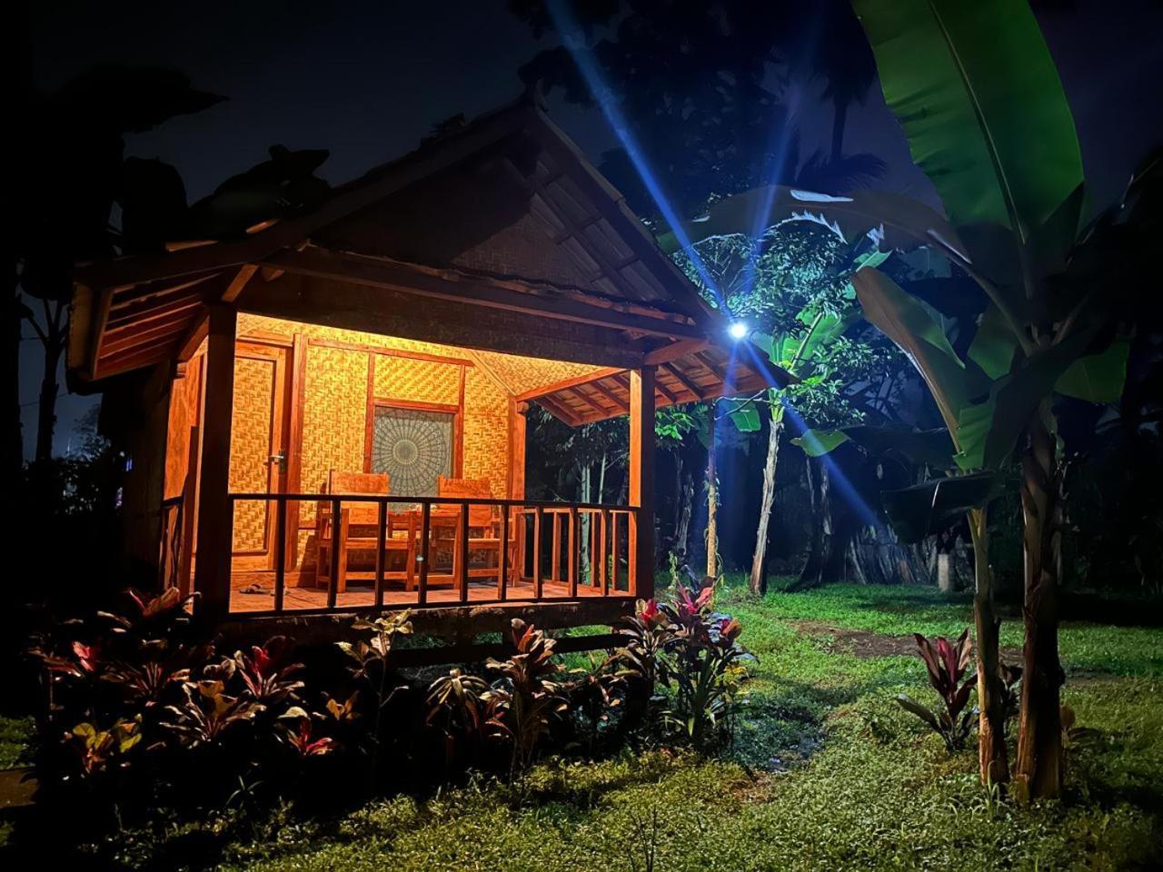Banana Bungalows Tetebatu Rom bilde