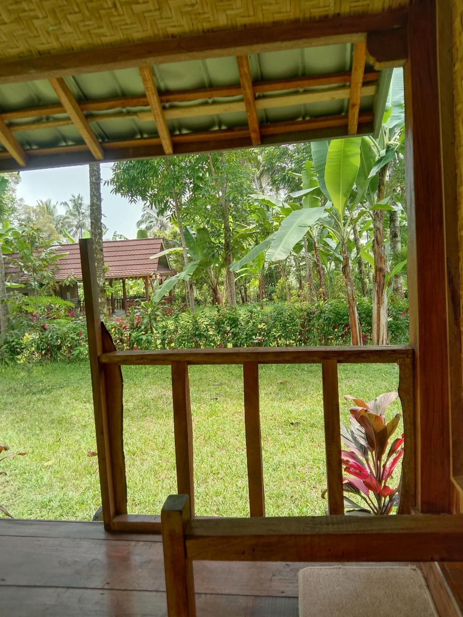 Banana Bungalows Tetebatu Eksteriør bilde